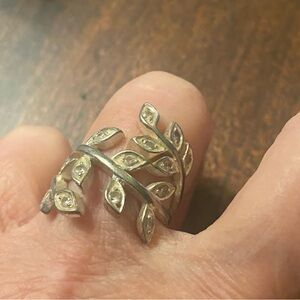 Silver tone Leaf Wrap and rhinestone Ring women’s sz 8